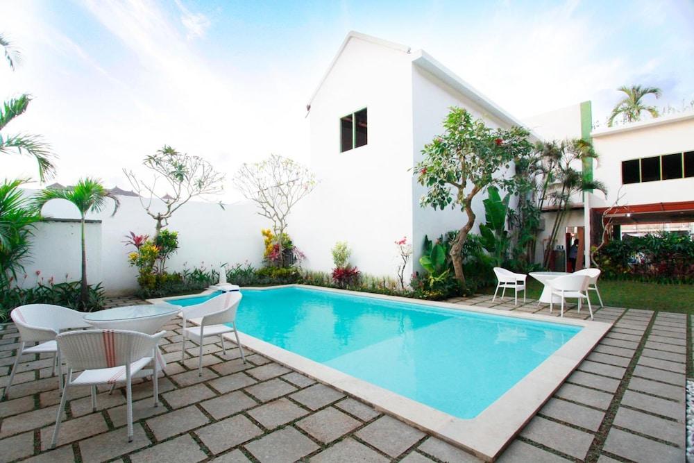 Spazzio Bali Hotel 3*